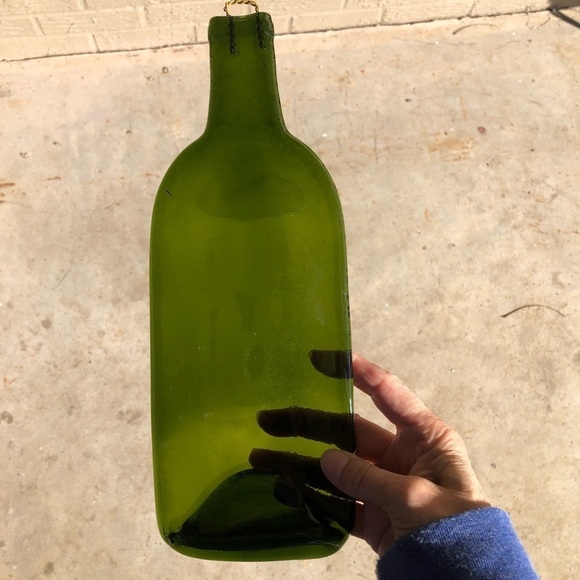 Melted Recycled Green Glass Wine Bottle Cheese & Snack Tray Napkins & Spreader - Picture 4 of 8